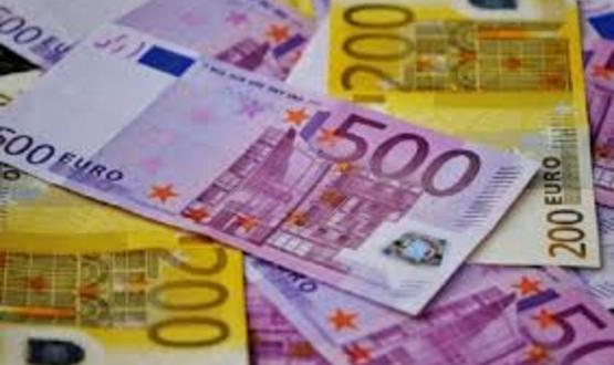 Жена даде над 5000 евро за разваляне на магия. Полицията задържа измамниците