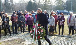 Областният управител се преклони пред паметта на Капитан Петко войвода