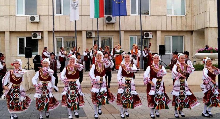 Извършват основен ремонт в сградата на Ансамбъл „Мизия“ 