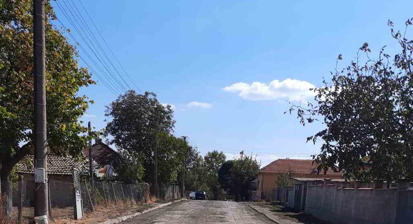 Ремонтират улици в населените места на община Търговище