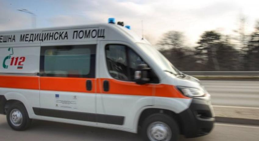 Млада жена е пострадала при управление на собствения си автомобил