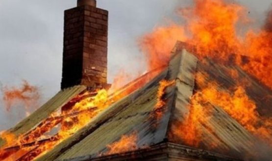 Етаж от необитаема къща изгоря в село Горица 
