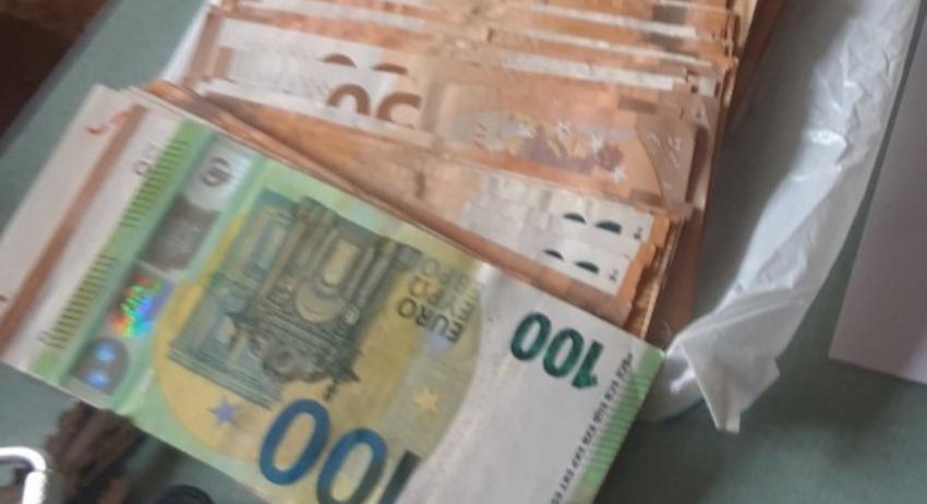 Телефонни измамници откраднаха 9000 евро от 82-годишна жена
