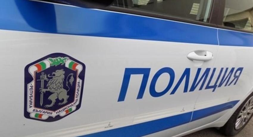Задържаха мъж, изтеглил 1000 лева от чужда дебитна карта 