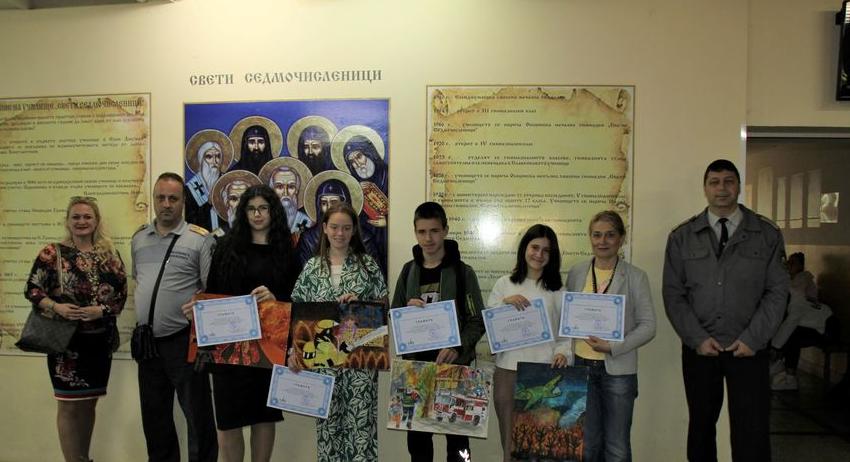 21 рисунки на деца от областта ще участват в международния конкурс „С очите си видях бедата“