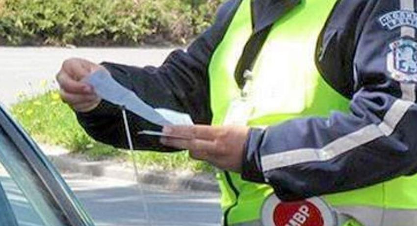 9 неправоспособни и 3 пияни водачи , са установени от полицията по пътищата на областта 
