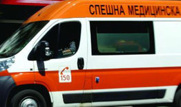 Две жени са настанени за лечение в болнично заведение вследствие на пътни инциденти