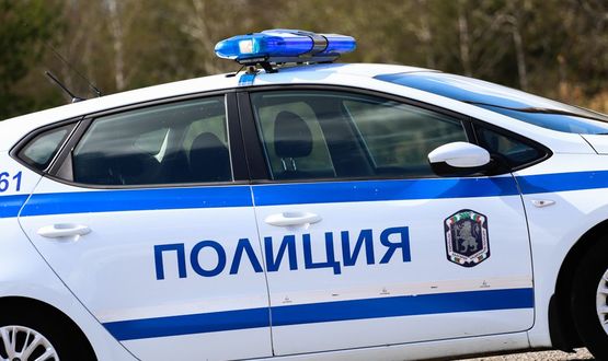 Млад мъж е задържан с полицейска мярка за притежание на наркотично вещество с цел разпространение