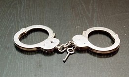 Задържаха двама автоджамбази