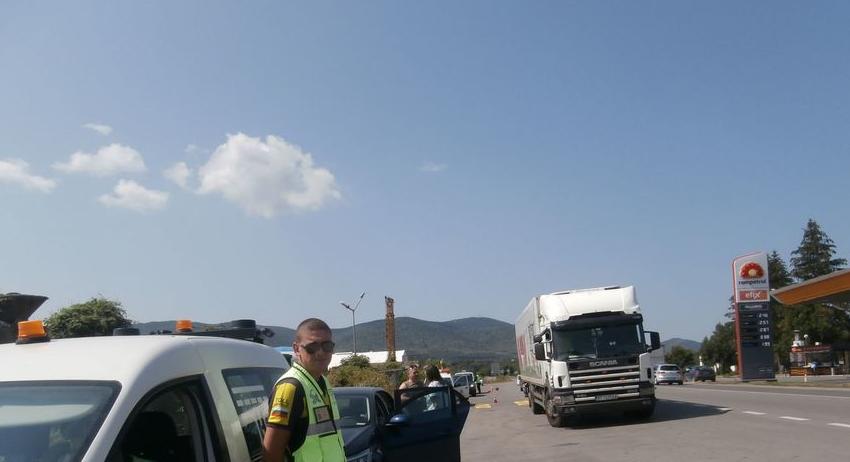 Тричасови проверки в рамките на съвместна операция на „Пътна полиция“ с още 5 институции