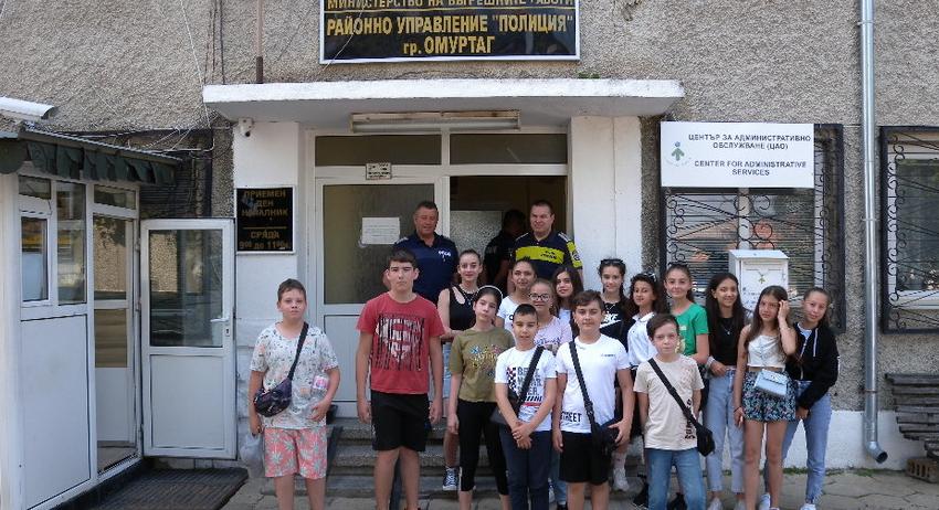 Ученици гостуваха в районните управления в Търговище, Попово и Омуртаг в Деня на отворени врати