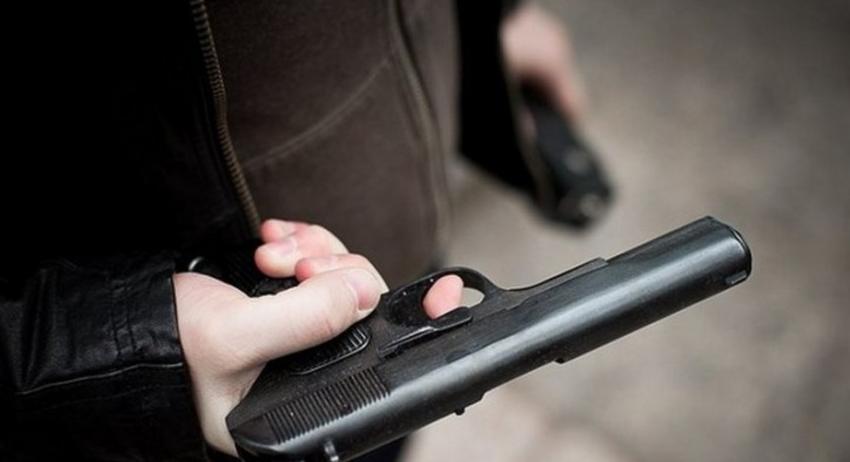 18-годишен гърмя с пистолет пред заведение в Търговище 
