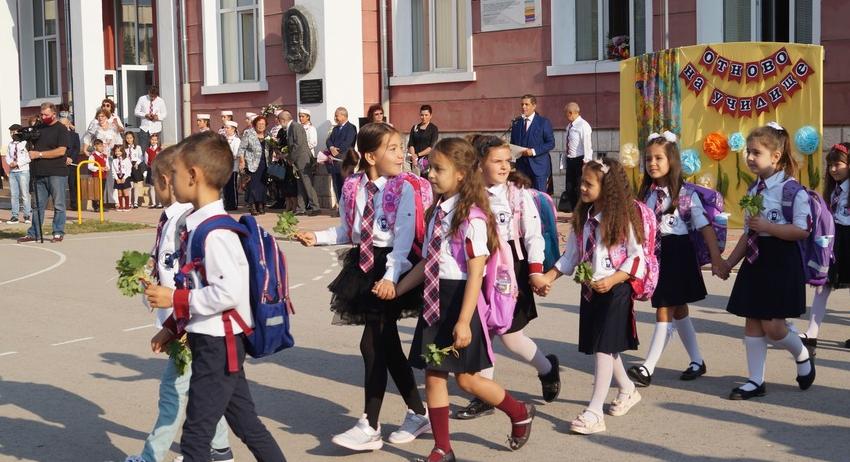 Училищата и детските градини в община Търговище са в готовност за новата учебна година
