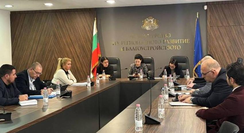Работна среща в МРРБ за решаване на водната криза в Омуртаг