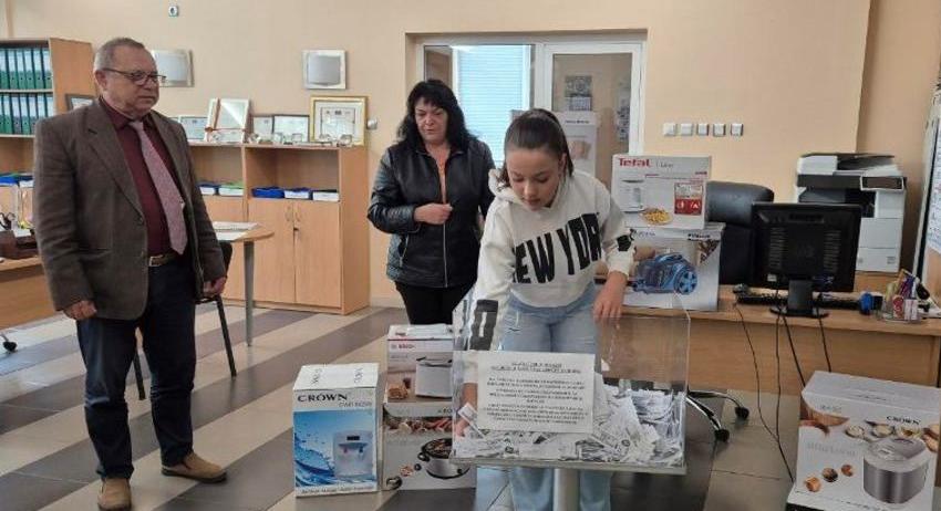 Изтеглиха жребия с наградите за изрядните данъкоплатци в Търговище
