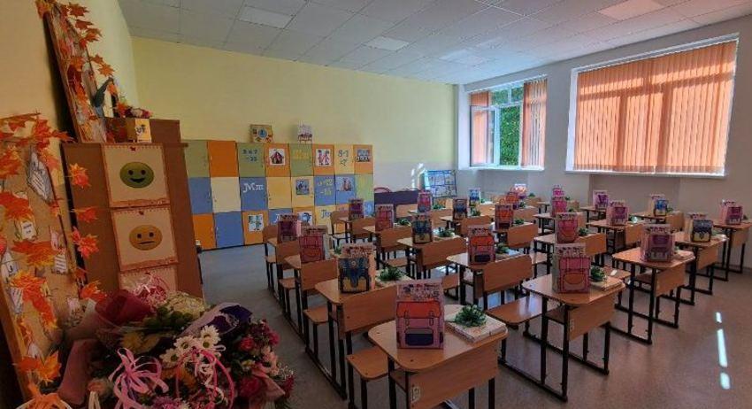 Успешна и ползотворна учебна година пожела кметът на тържествата в I СУ и ПГИИ „Джон Атанасов“