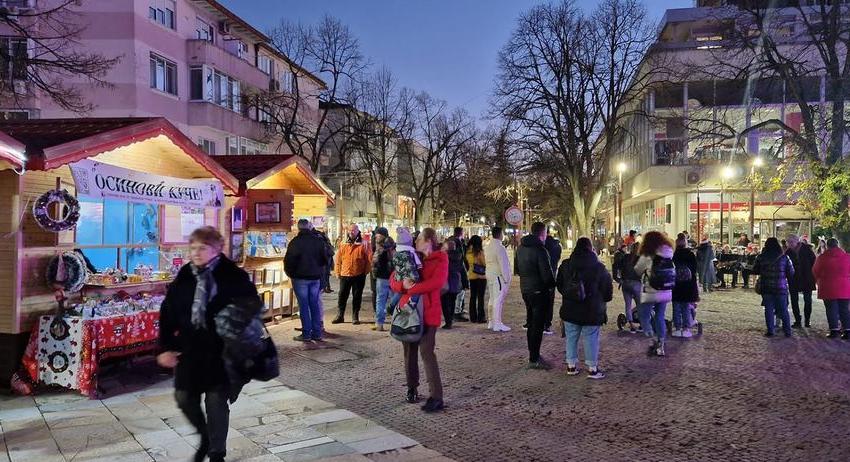 Започва прием на заявки за участие в коледния базар