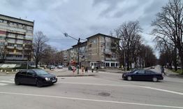 Временно ограничават движението по част от ул. „П. Р. Славейков“ заради изграждането на новия светофар